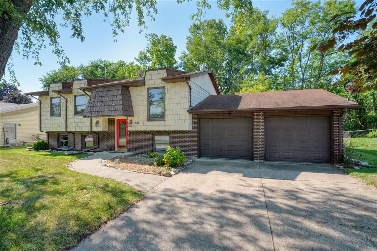 2nd image of 326 E Franklin St, Clinton, MI 49236 | MLS# 70551989