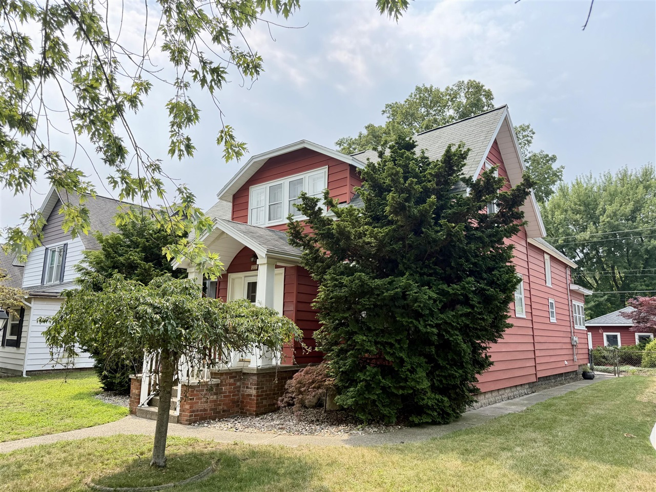 3rd image of 311 N James St, Ludington, MI 49431 | MLS# 70551996