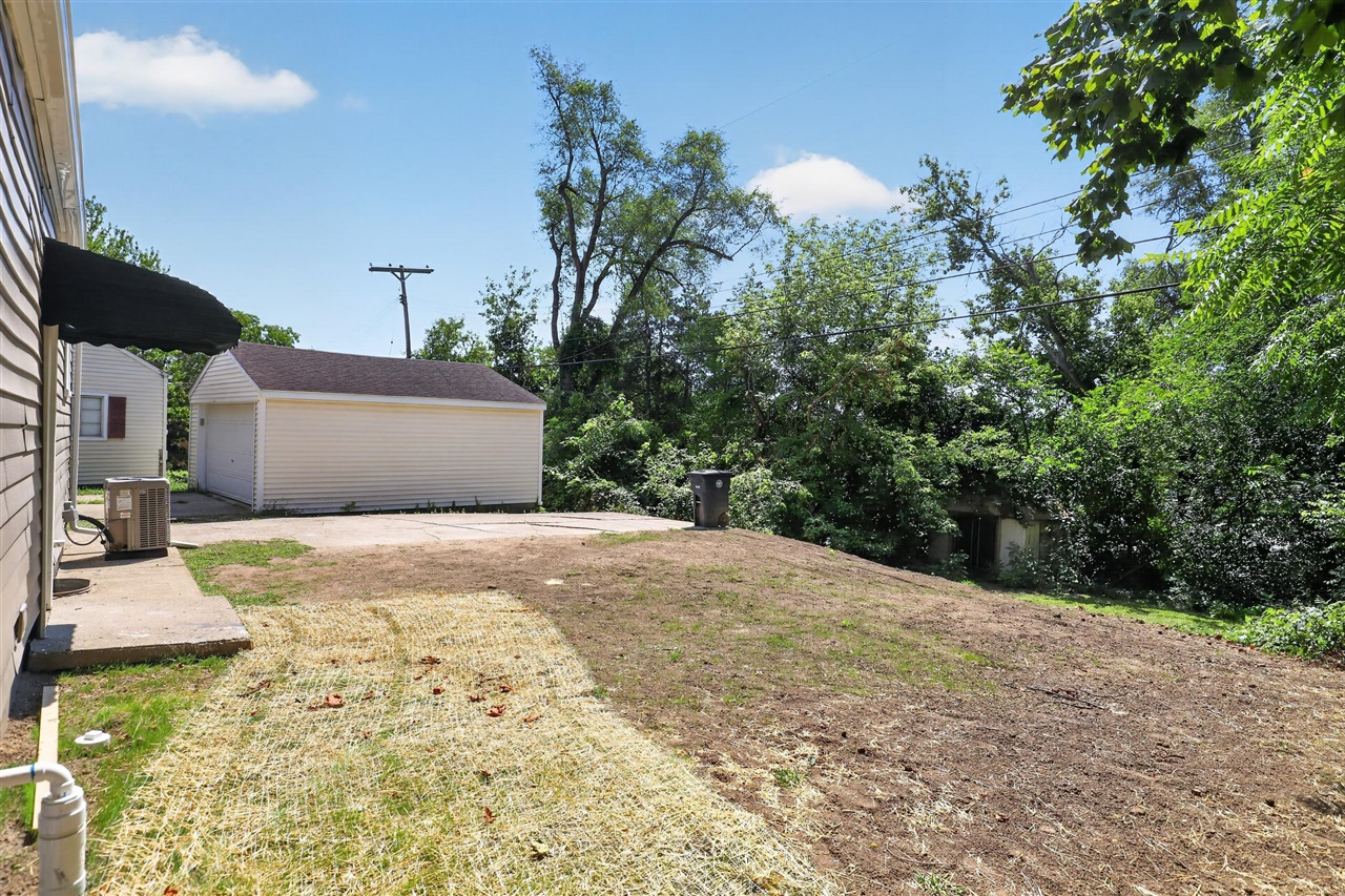 52nd image of 2958 Shady Ln, Ann Arbor, MI 48104 | MLS# 70552002