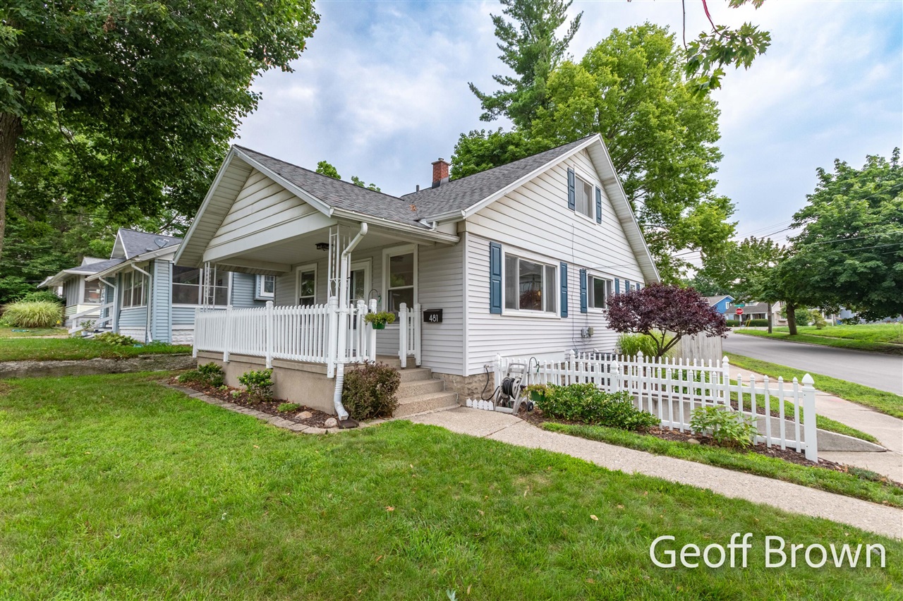 3rd image of 481 Graceland St, Grand Rapids, MI 49505 | MLS# 70552015