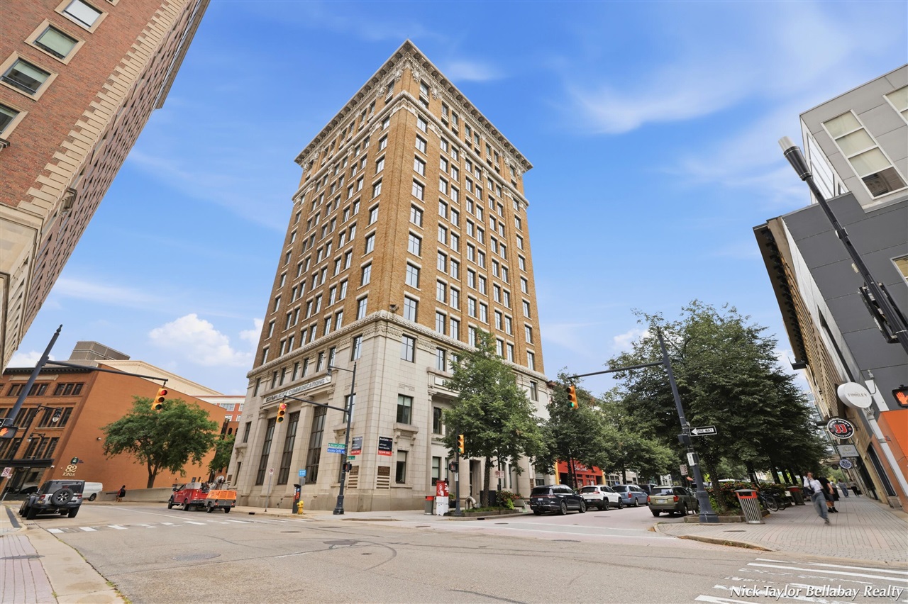 Listing Photo 1 - Condo for sale in building located at 60 Monroe Ctr St, Grand Rapids, MI 49503 - Unit #7C