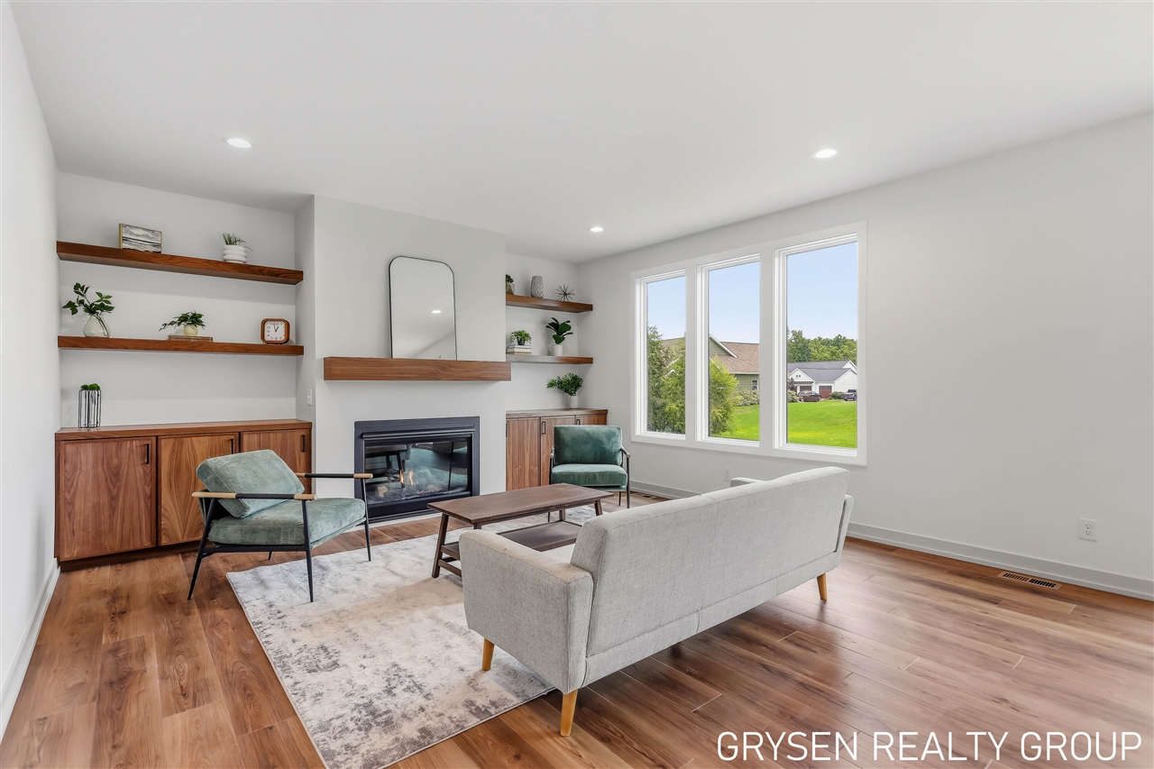 Photo 3 of Single family home for sale at 1839 Stratford Ln, Grand Rapids, MI 49534 | MLS# 70552051 | Listing updated on 2026-10-19