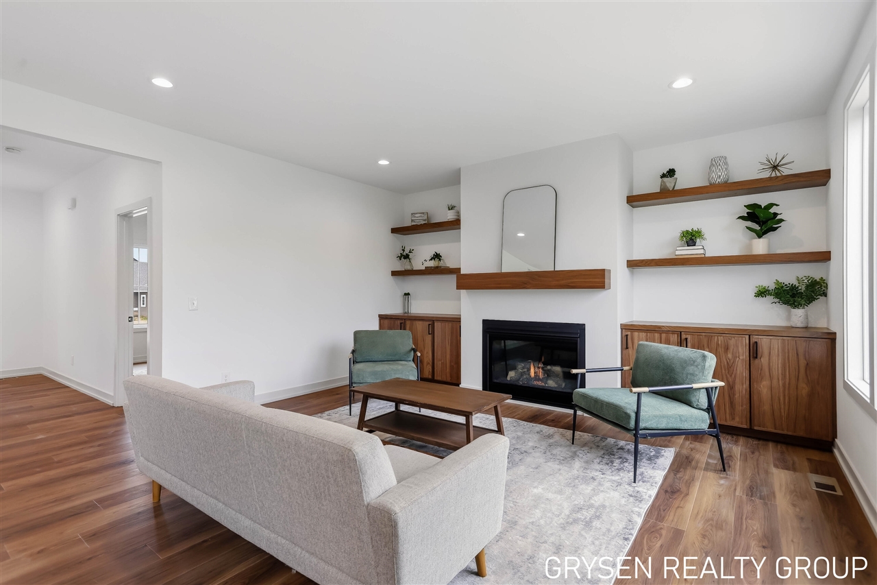 Photo 4 of Single family home for sale at 1839 Stratford Ln, Grand Rapids, MI 49534 | MLS# 70552051 | Listing updated on 2026-10-19