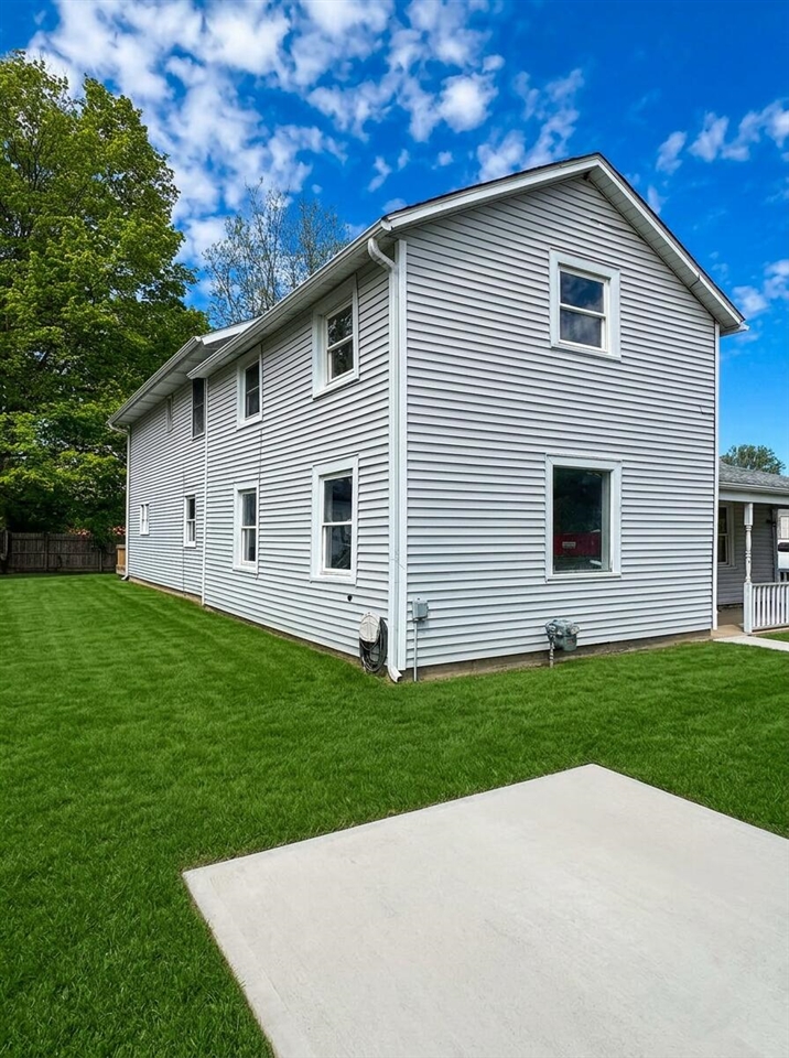 2nd image of 327 N Robinson St, Schoolcraft, MI 49087 | MLS# 70552064