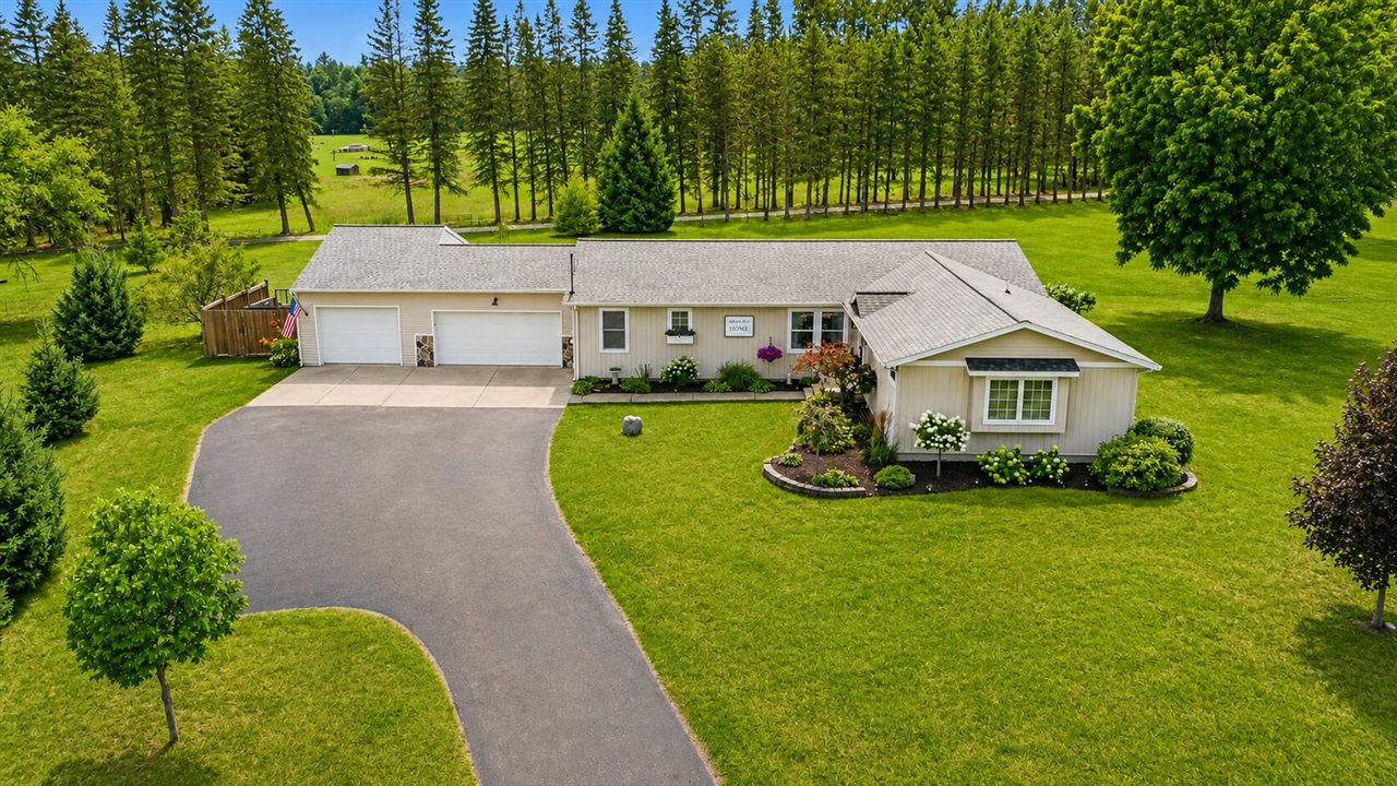 1st image of 4144 13 Mile Rd, Rockford, MI 49341 | MLS# 70552099