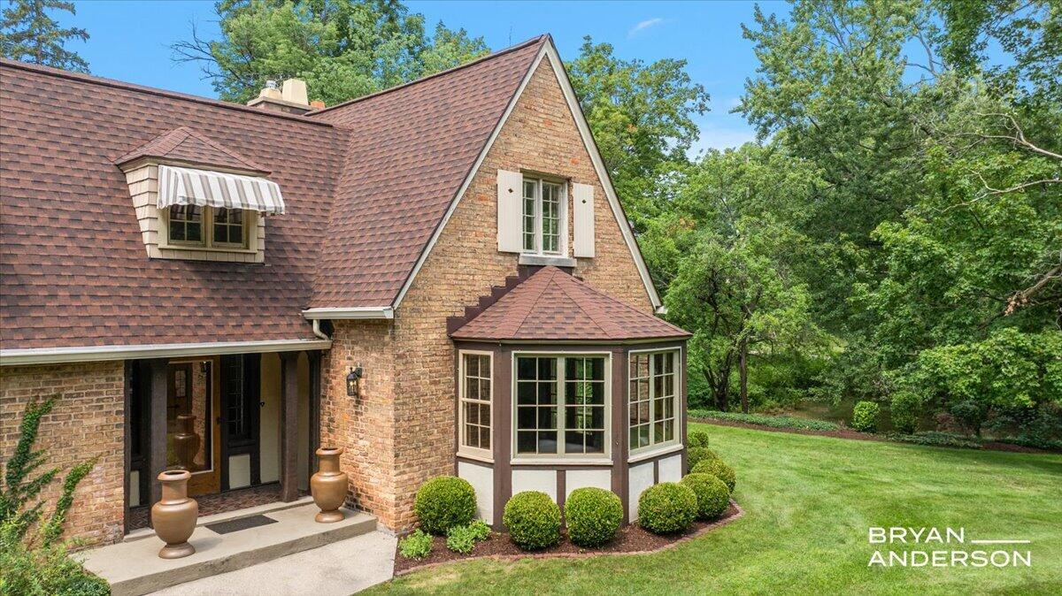 4th image of 1830 Bridge St, Grand Rapids, MI 49504 | MLS# 70552128