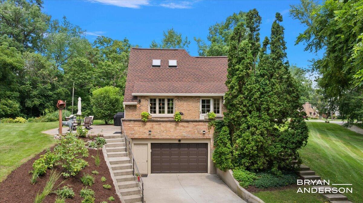 5th image of 1830 Bridge St, Grand Rapids, MI 49504 | MLS# 70552128