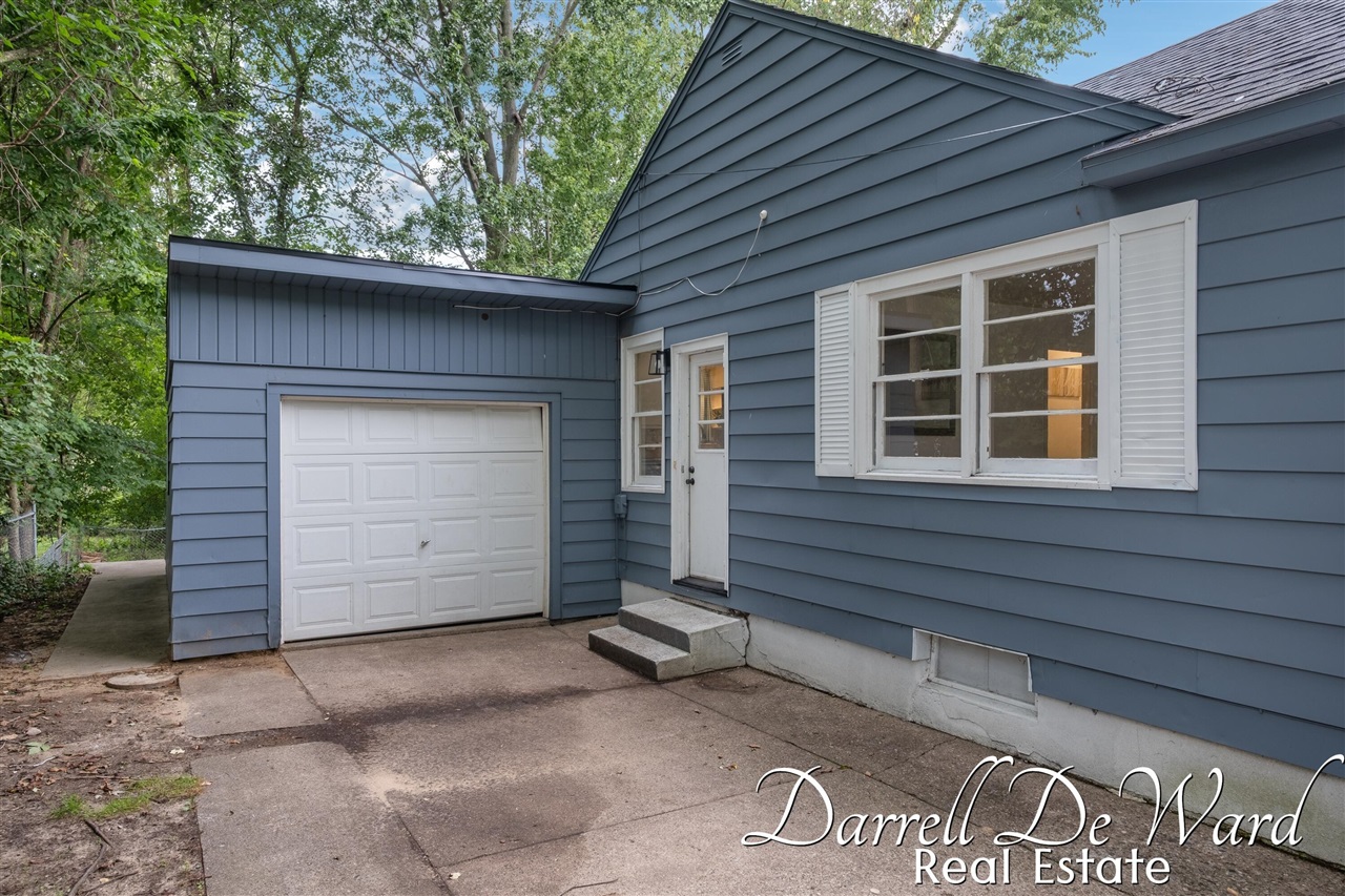 23rd image of 2619 Madison Ave, Grand Rapids, MI 49507 | MLS# 70552153