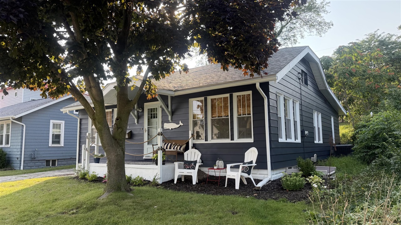 3rd image of 484 Upton Dr, Saint Joseph, MI 49085 | MLS# 70552157