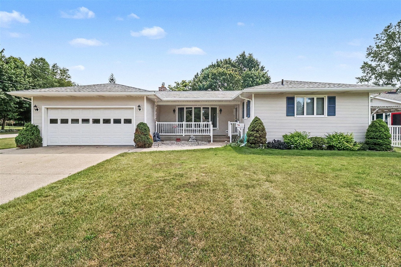 2nd image of 557 Broad Ave, Manistee, MI 49660 | MLS# 70552186