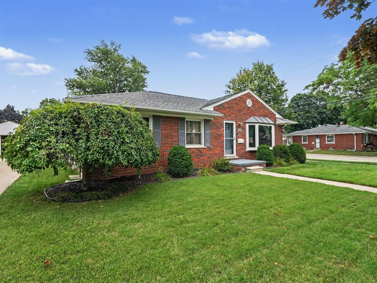 image of 2995 Anna Ct, Trenton, MI 48183 | MLS# 70552195