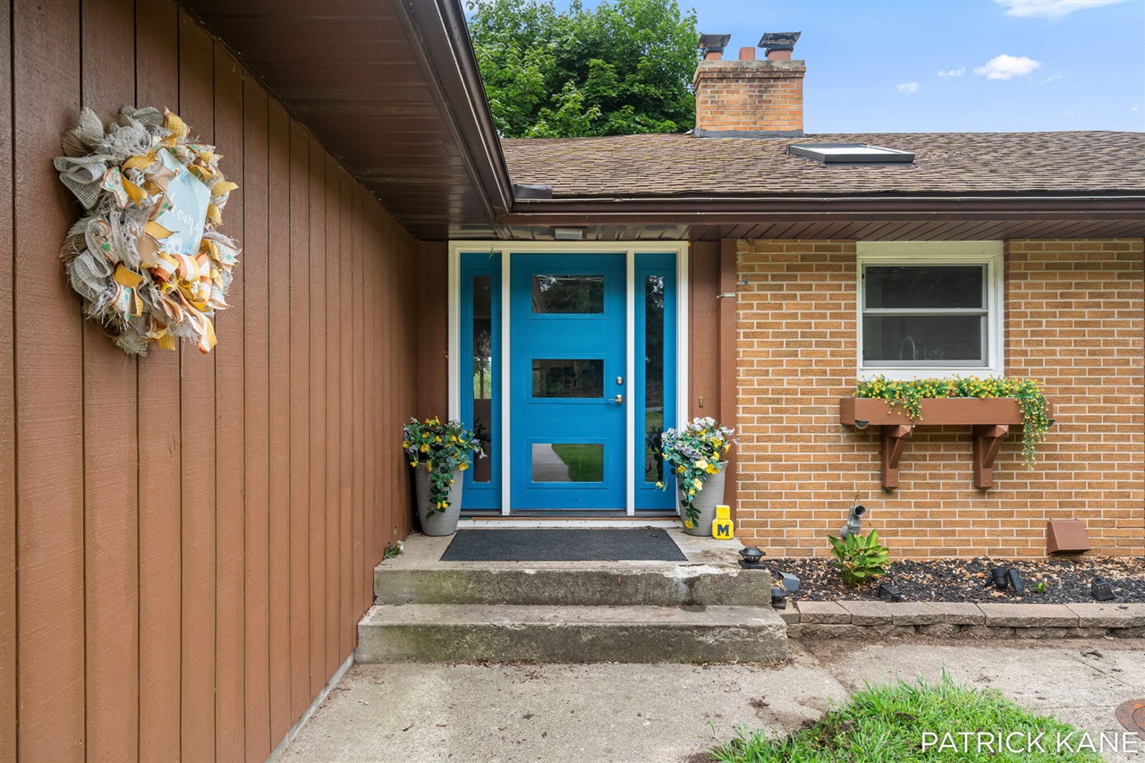 Photo 3 of Single family home for sale at 11501 S W County Line Rd, Greenville, MI 48838 | MLS# 70552224 | Listing updated on 2026-09-15