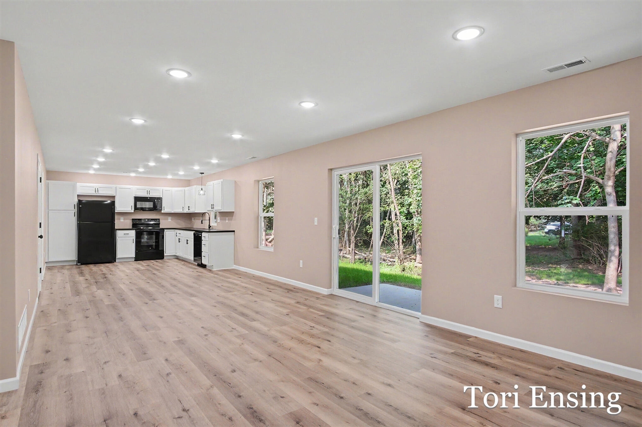 5th image of 726 N Burgess St, Greenville, MI 48838 | MLS# 70552237