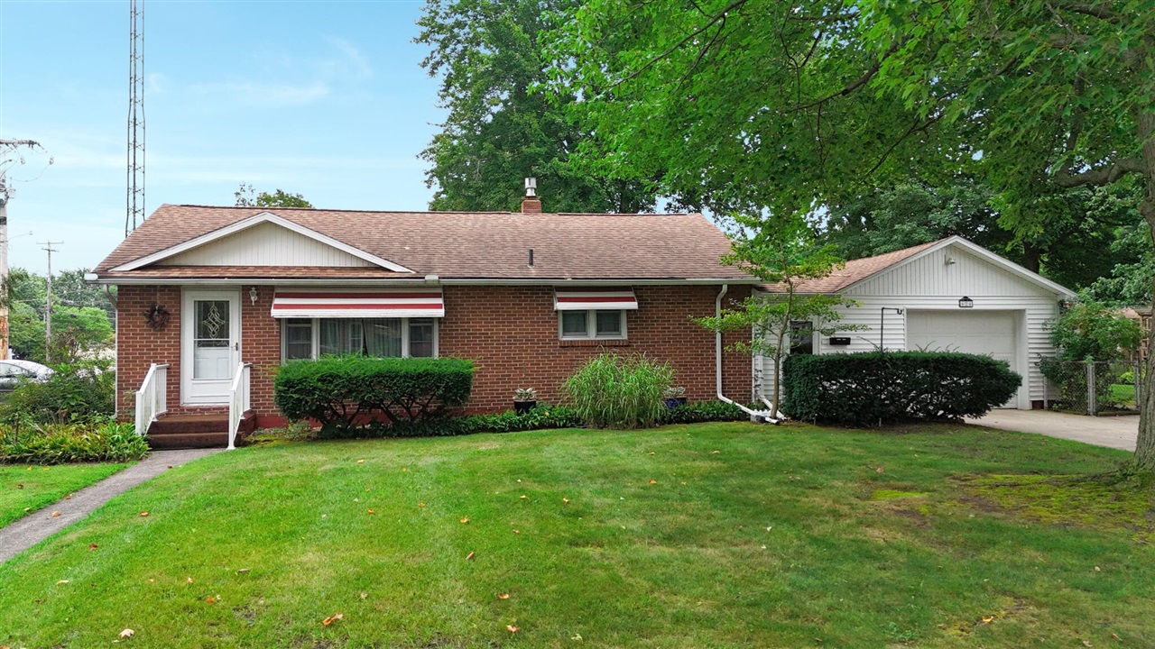 1st image of 624 Helena St, Dowagiac, MI 49047 | MLS# 70552242