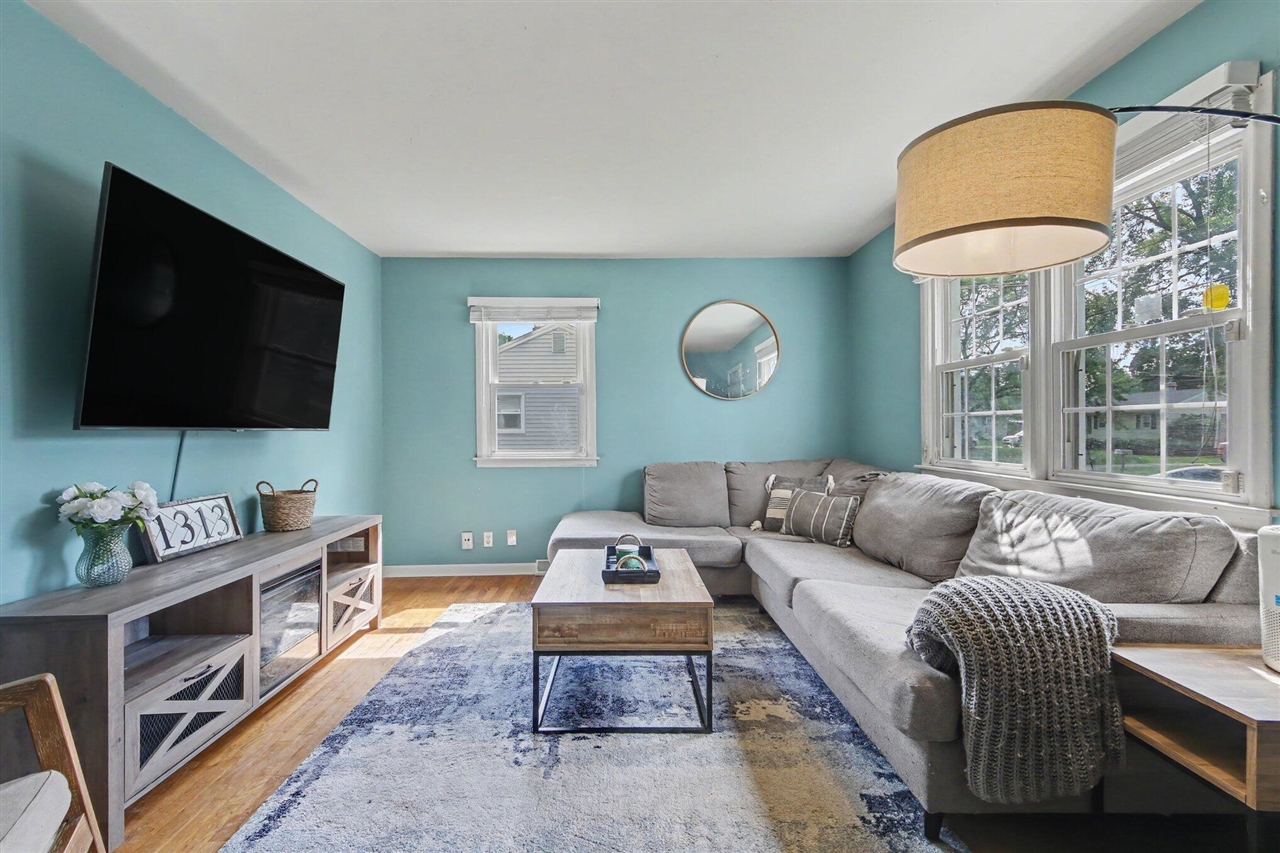2nd image of 1313 Bowdoin St, Grand Rapids, MI 49508 | MLS# 70552243