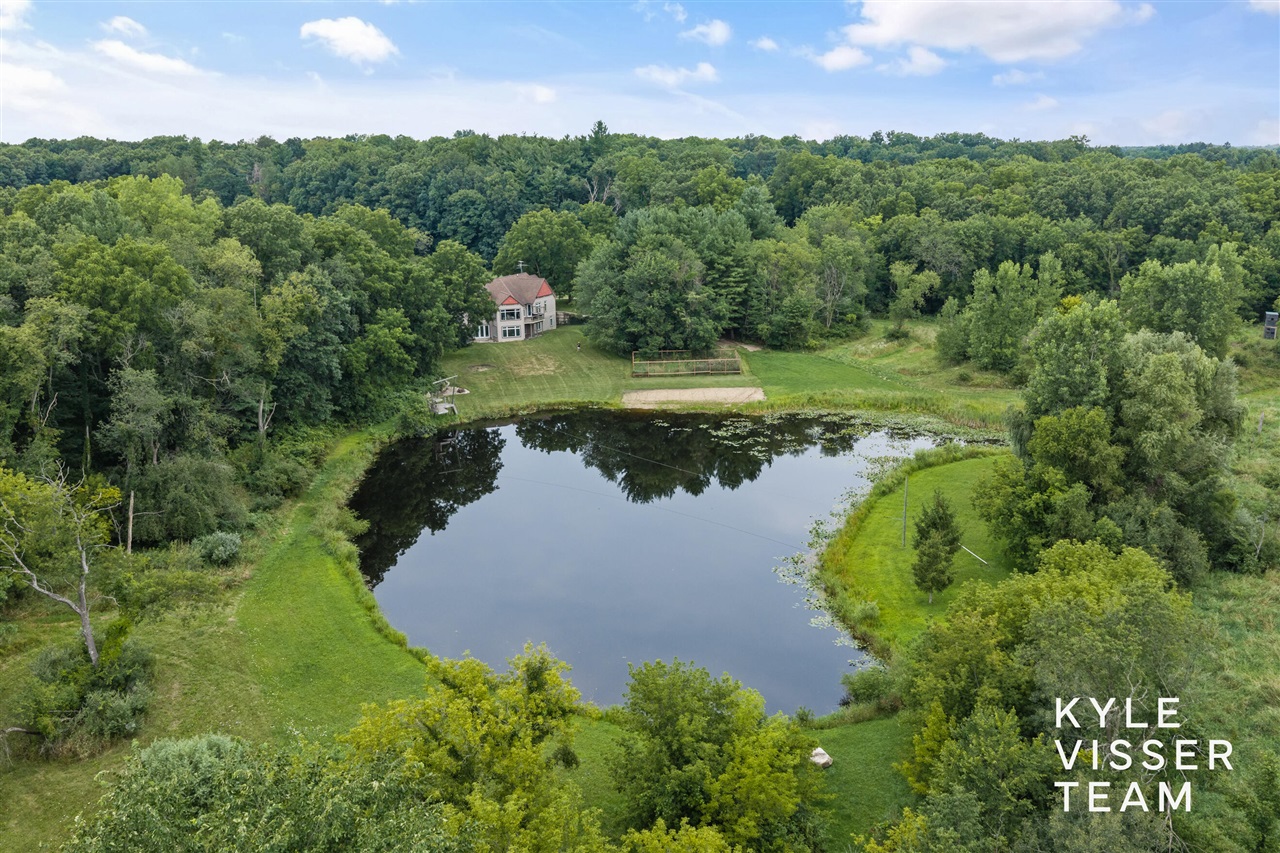 3rd image of 590 Talisman Dr, Lowell, MI 49331 | MLS# 70552263