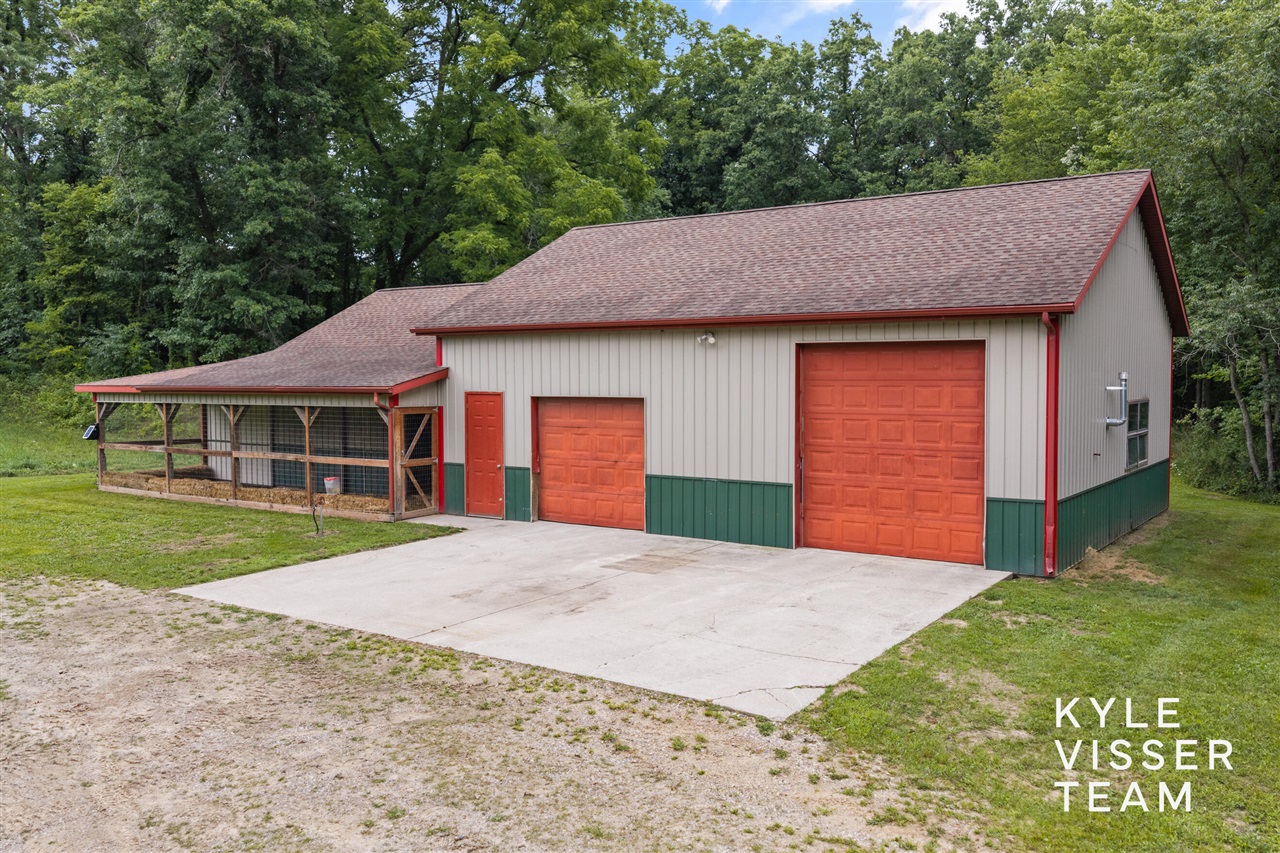 5th image of 590 Talisman Dr, Lowell, MI 49331 | MLS# 70552263