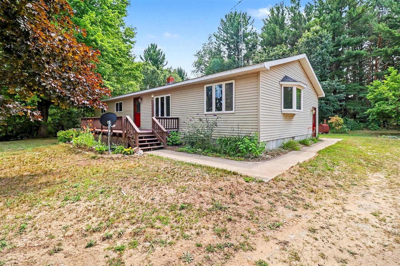 Photo 4 of Single family home for sale at 1061 E Fountain Rd, Free Soil, MI 49411 | MLS# 70552265 | Listing updated on 2026-09-04