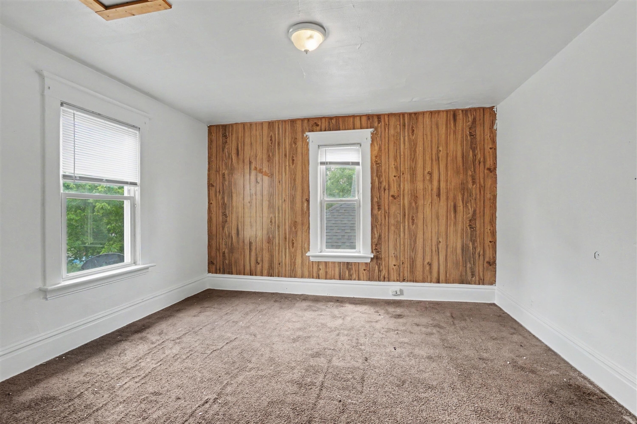 4th image of 945 Sheridan Ave, Grand Rapids, MI 49503 | MLS# 70552334