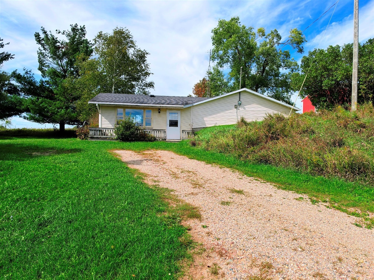 Photo 1 of Single family home for sale at 9463 Big Stone Lake Rd, Evart, MI 49631 | MLS# 70552362 | Listing updated on 2026-09-22