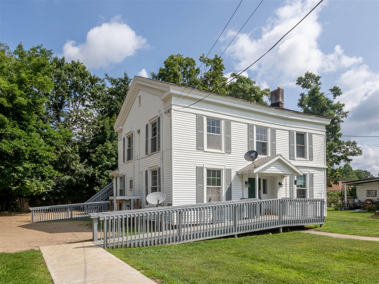 1st image of 621 Oak St, Paw Paw, MI 49079 | MLS# 70552374