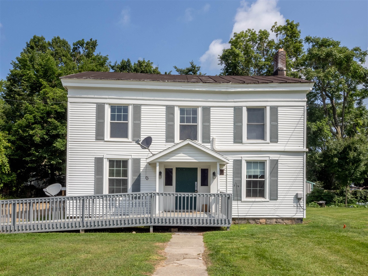2nd image of 621 Oak St, Paw Paw, MI 49079 | MLS# 70552374