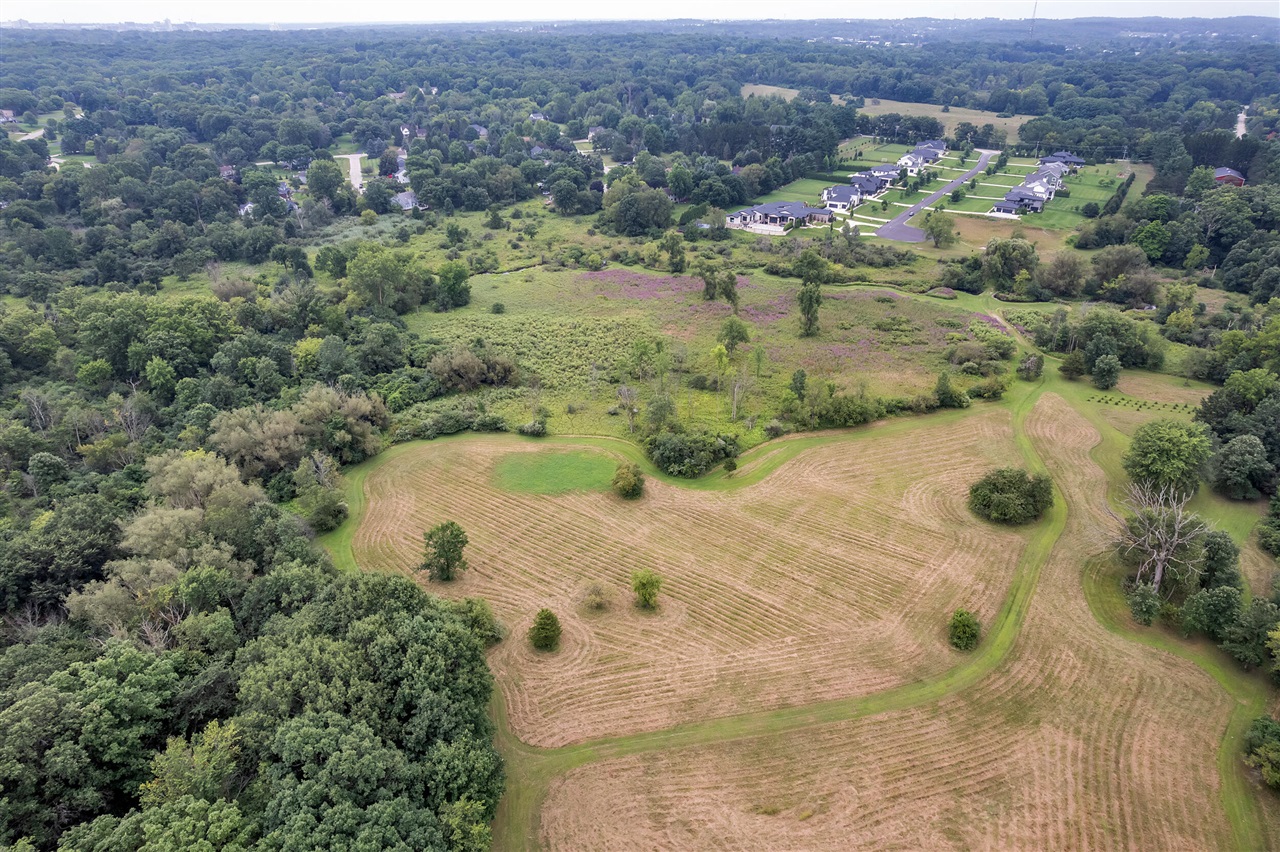 5th image of Pine Ridge Ct, Ann Arbor, MI 48103 | MLS# 70552386
