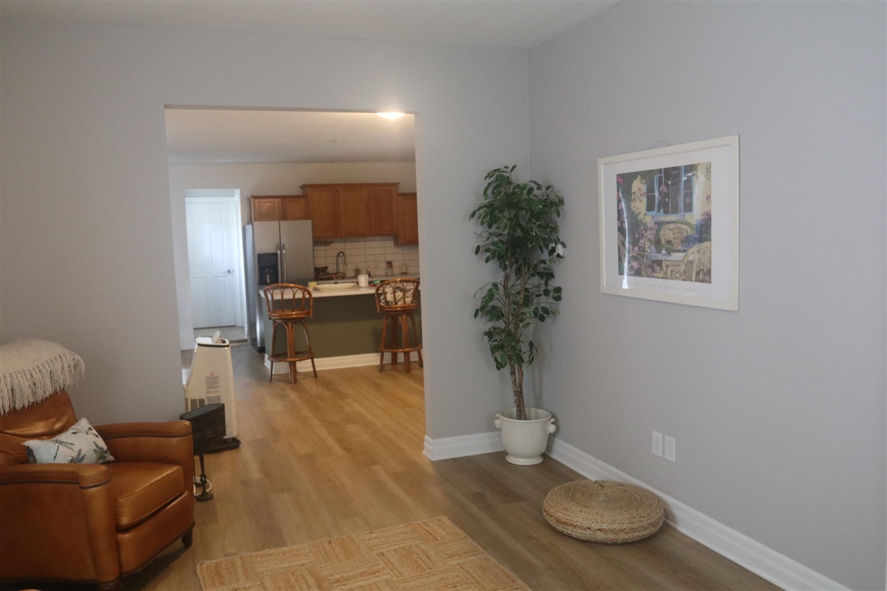 2nd image of 637 Leonard St, Grand Rapids, MI 49503 | MLS# 70552402