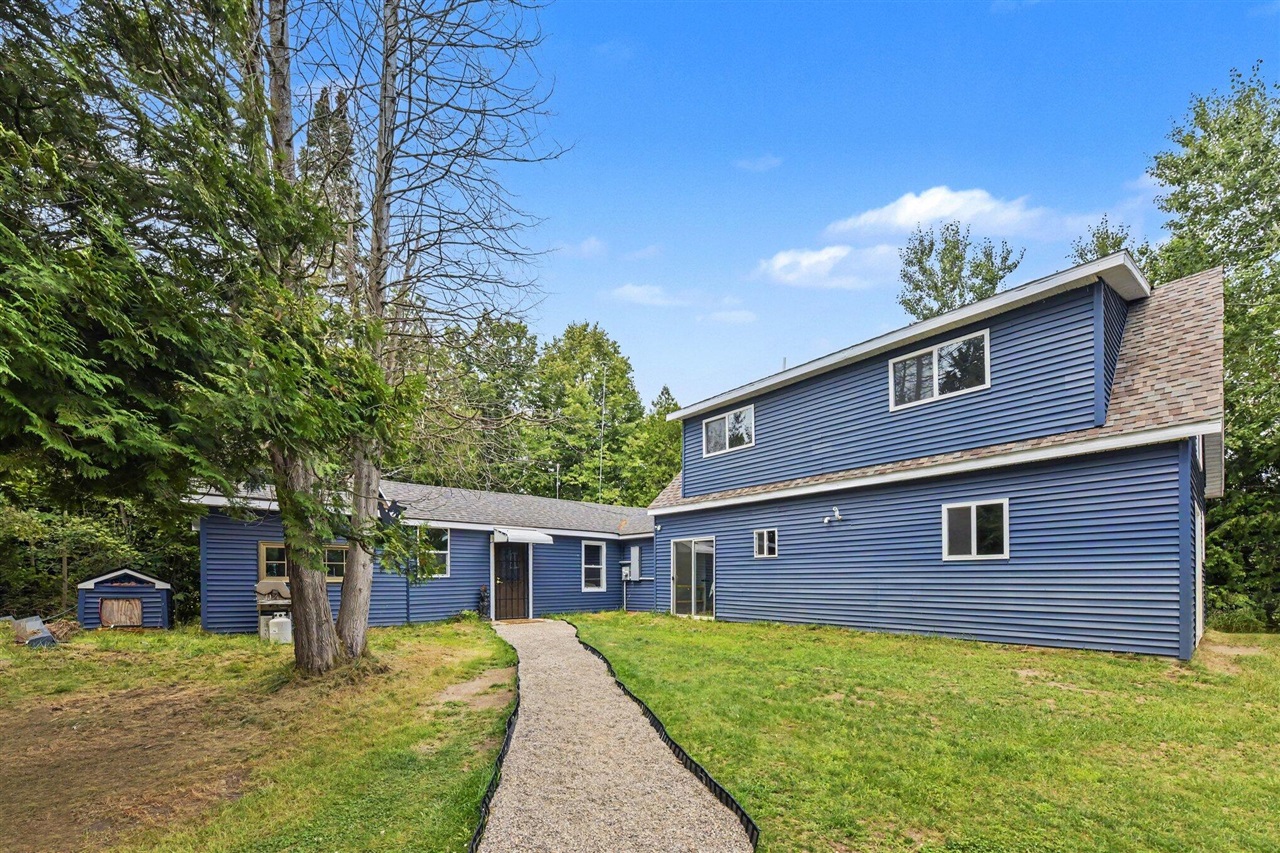 4th image of 12599 Potter Rd, Bear Lake, MI 49614 | MLS# 70552411