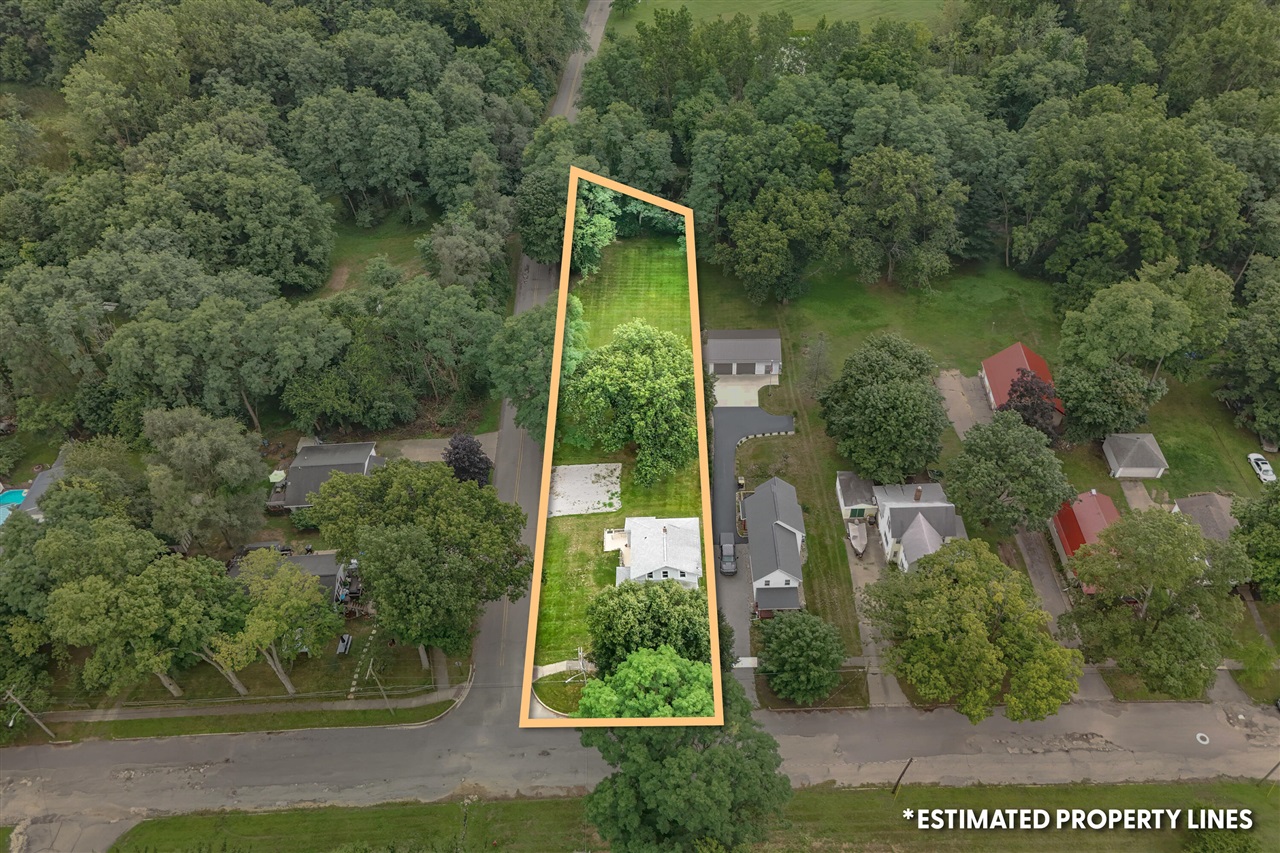 2nd image of 48 Marion St, Hillsdale, MI 49242 | MLS# 70552426