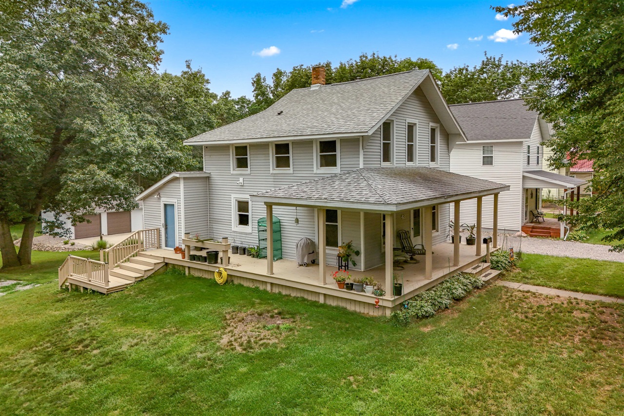 3rd image of 48 Marion St, Hillsdale, MI 49242 | MLS# 70552426