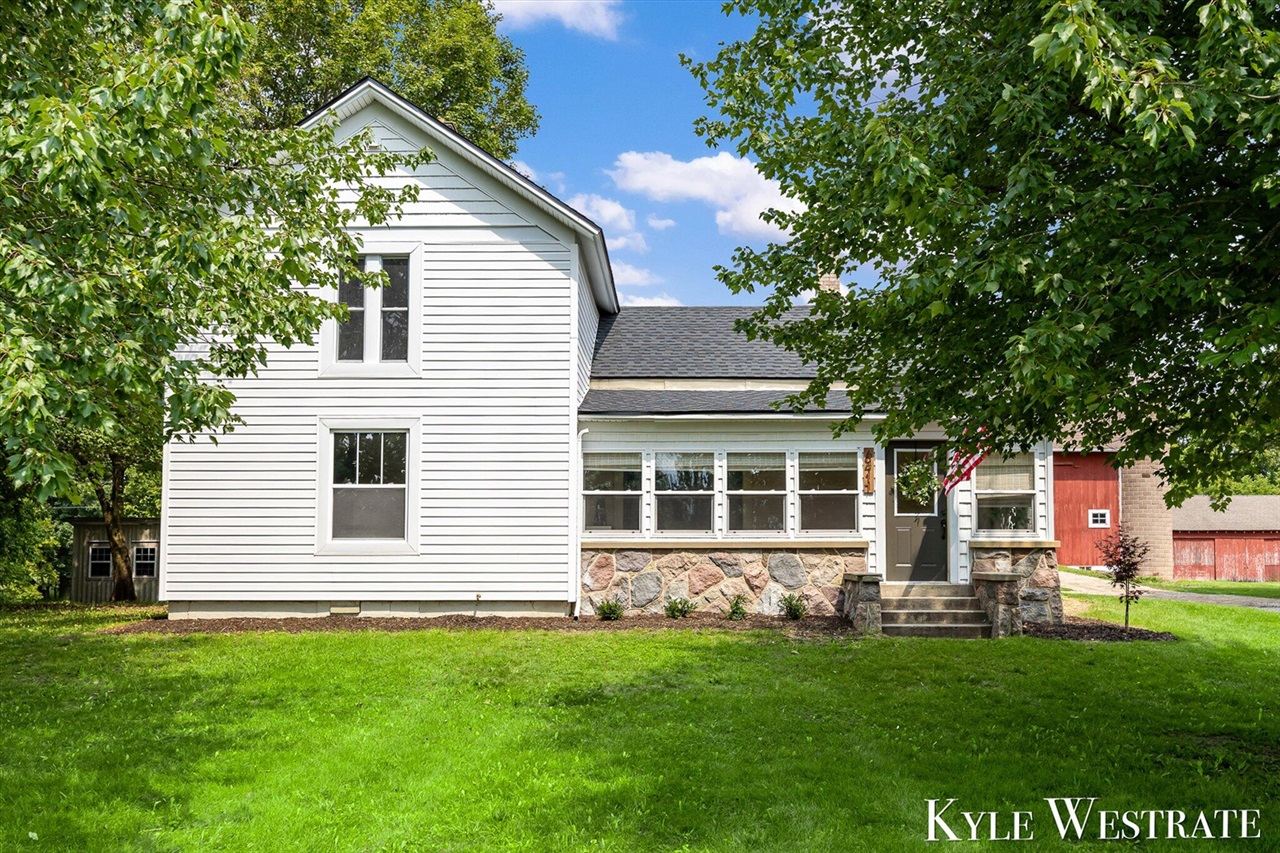 1st image of 6411 11 Mile Rd, Rockford, MI 49341 | MLS# 70552427