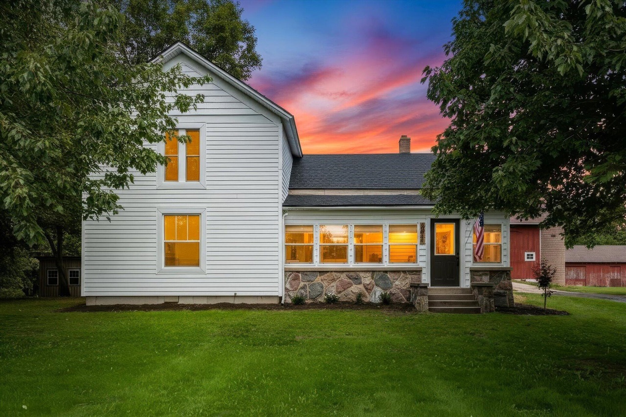 2nd image of 6411 11 Mile Rd, Rockford, MI 49341 | MLS# 70552427