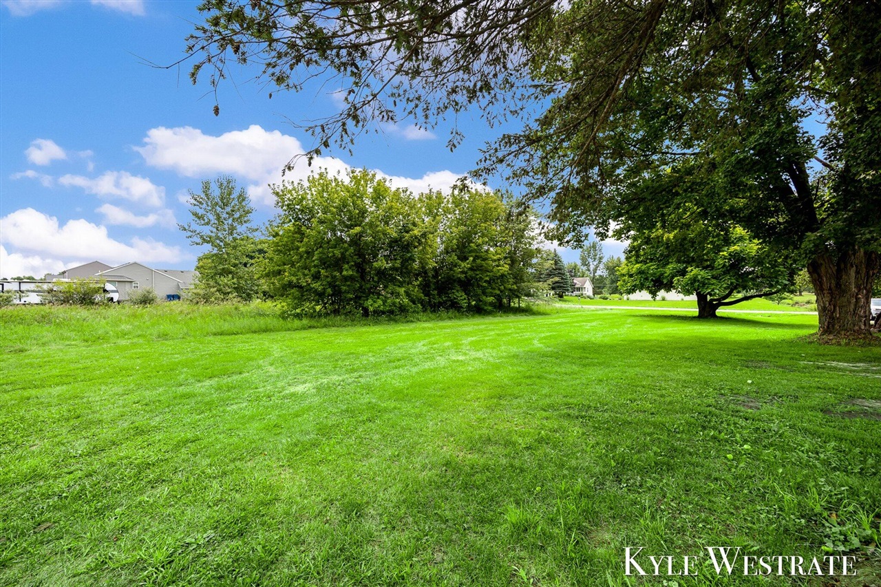 55th image of 6411 11 Mile Rd, Rockford, MI 49341 | MLS# 70552427