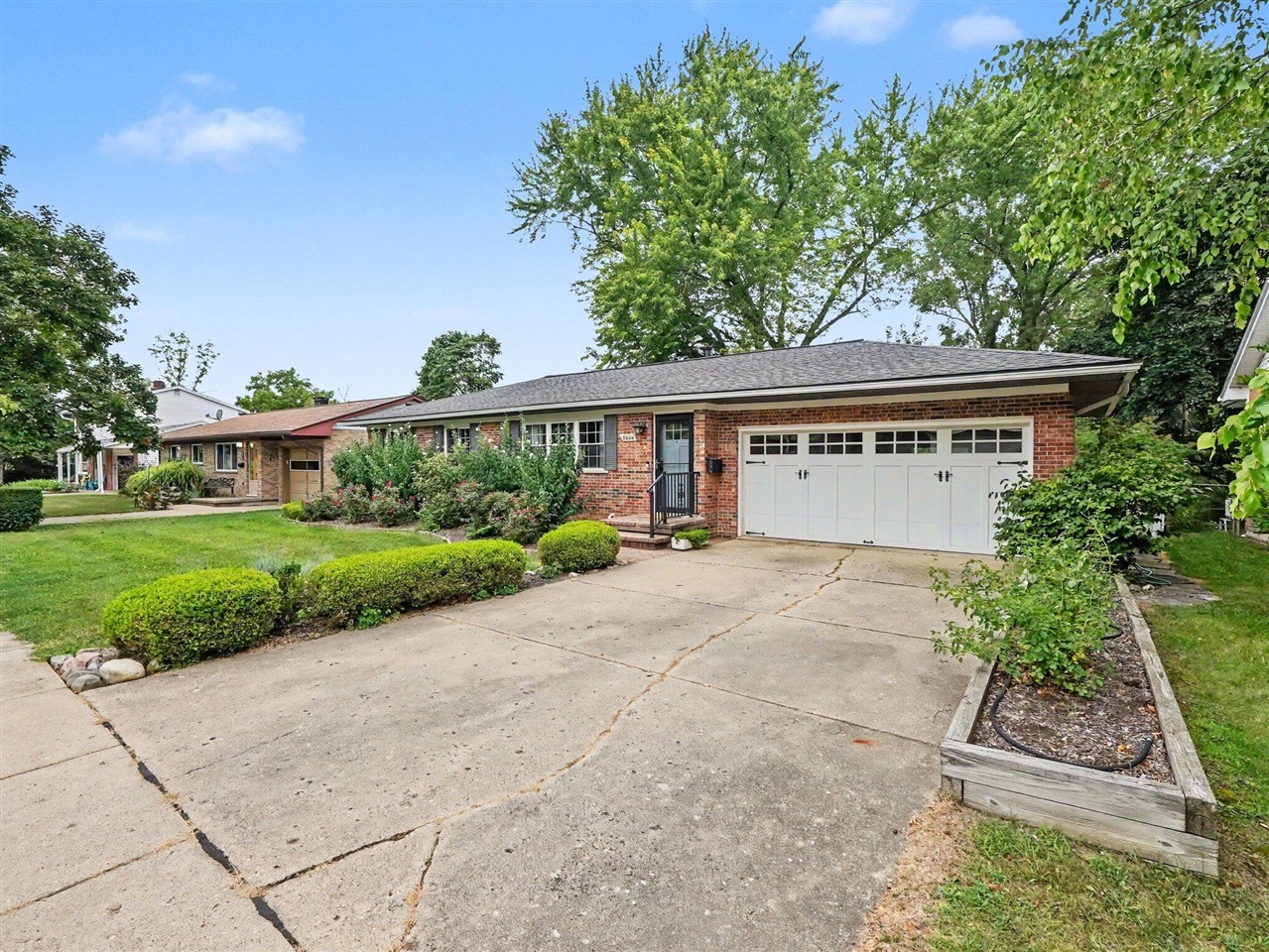 3rd image of 2004 Suffolk Ave, Ann Arbor, MI 48103 | MLS# 70552436