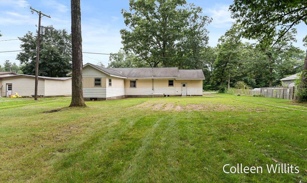 3rd image of 13070 144Th Ave, Grand Haven, MI 49417 | MLS# 70552468