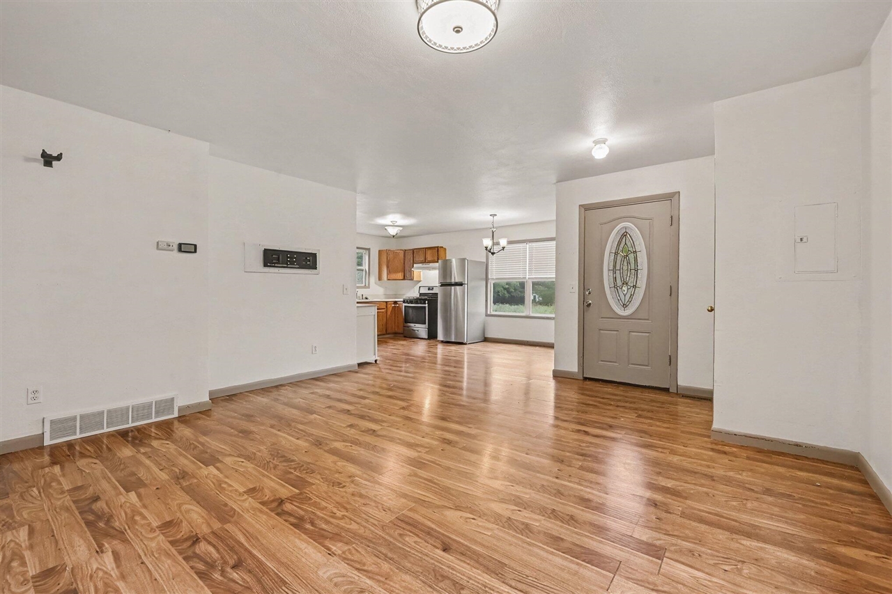 5th image of 221 Lowe St, Allegan, MI 49010 | MLS# 70552502
