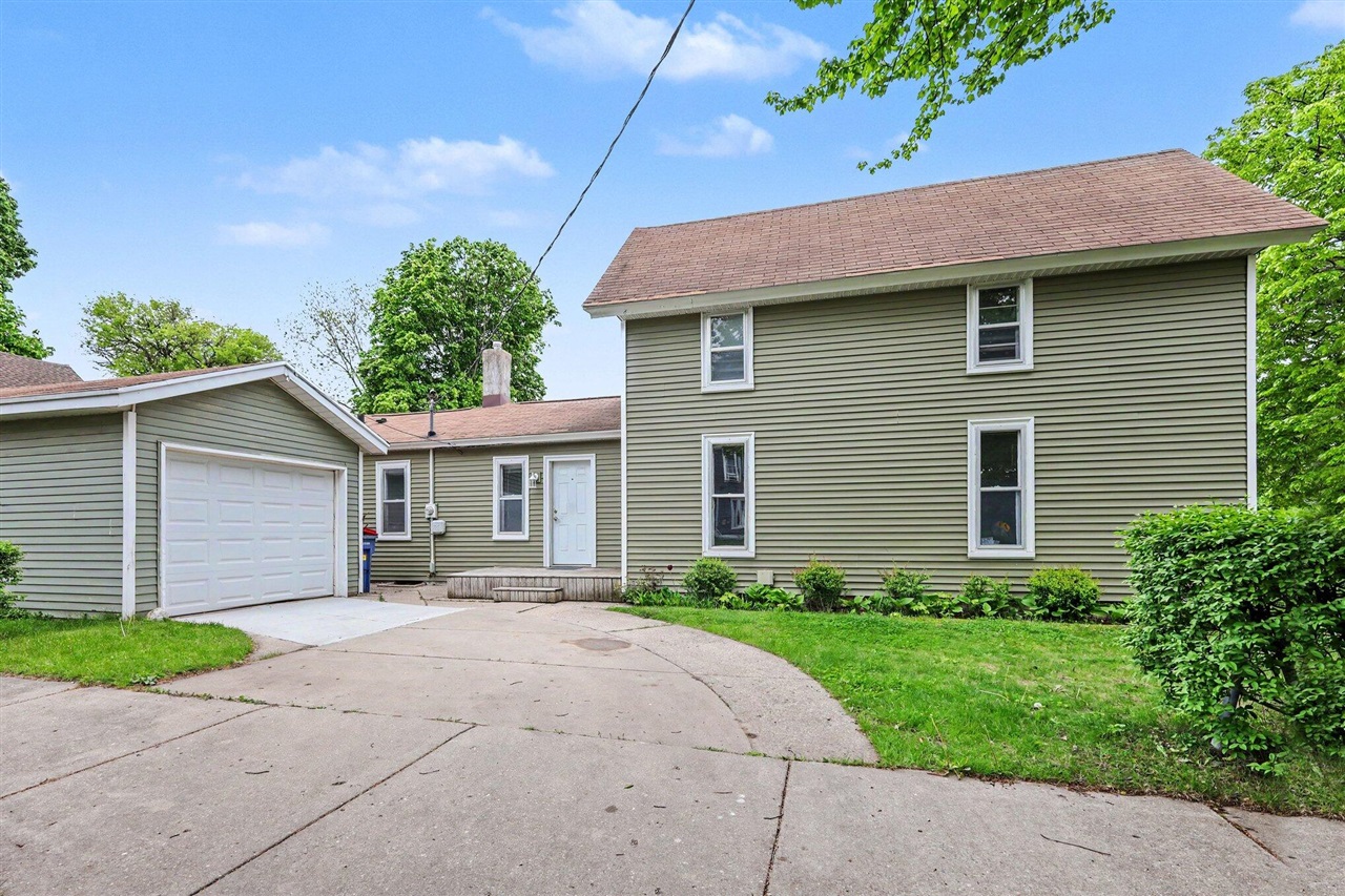 1st image of 831 Nw Second St, Grand Rapids, MI 49504 | MLS# 70552527
