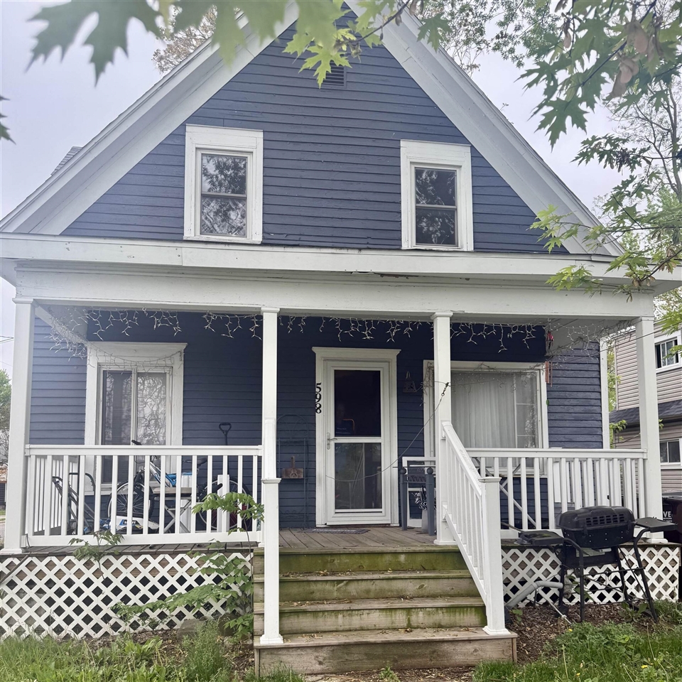Photo 3 of Single family home for sale at 598 S Main St, Adrian, MI 49221 | MLS# 70552532 | Listing updated on 2026-09-23