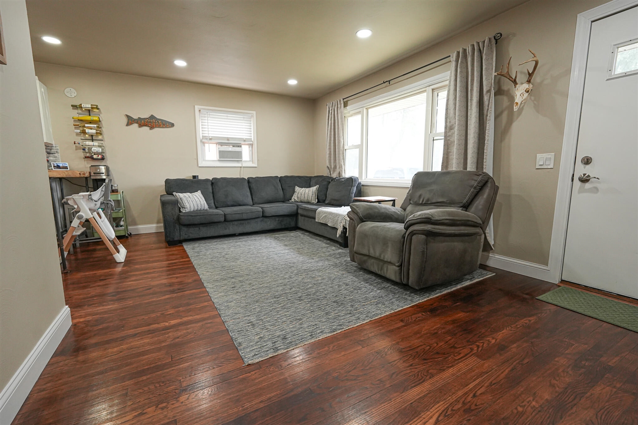 4th image of 918 Post Rd, Muskegon, MI 49441 | MLS# 70552581