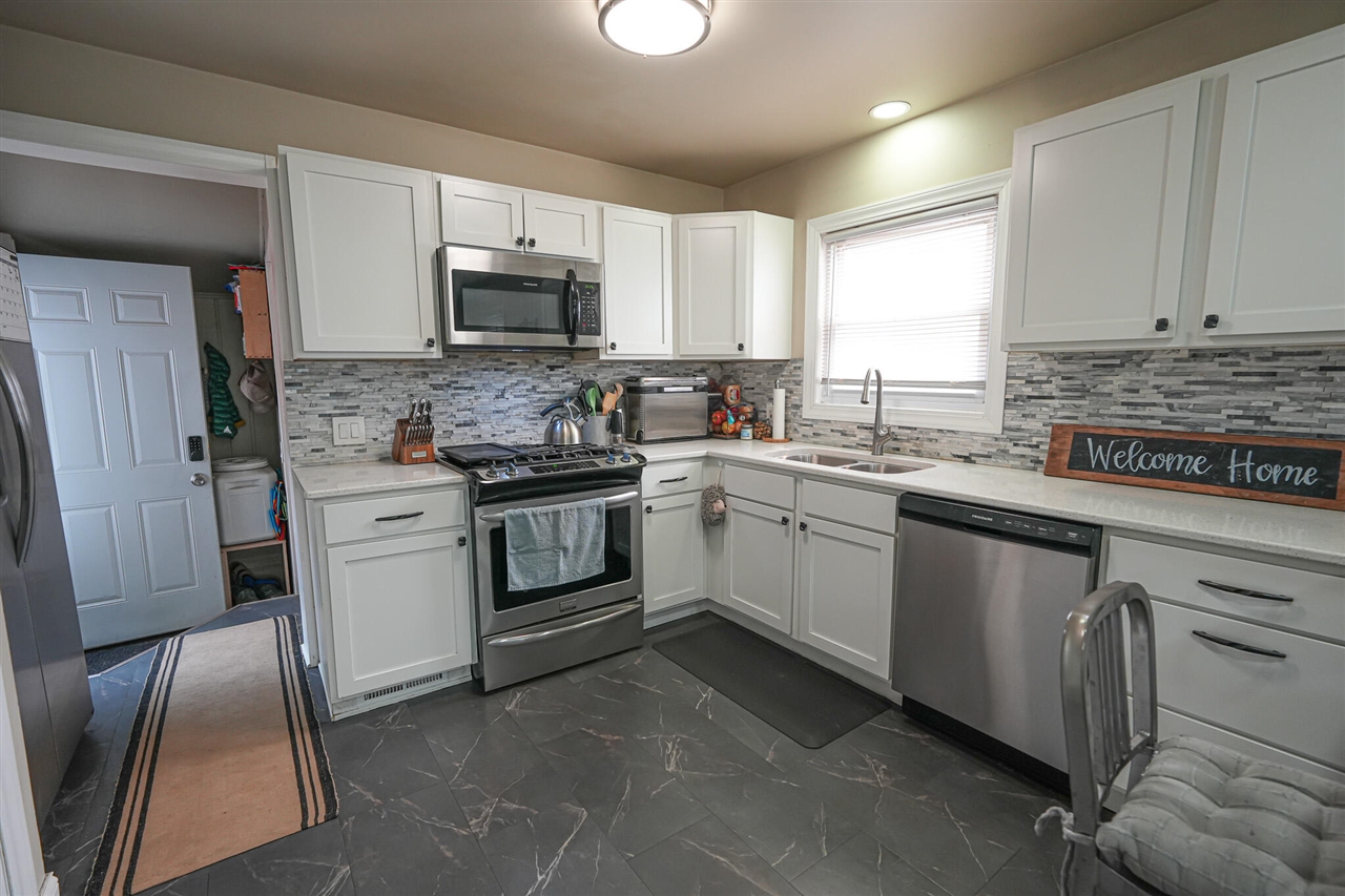 5th image of 918 Post Rd, Muskegon, MI 49441 | MLS# 70552581