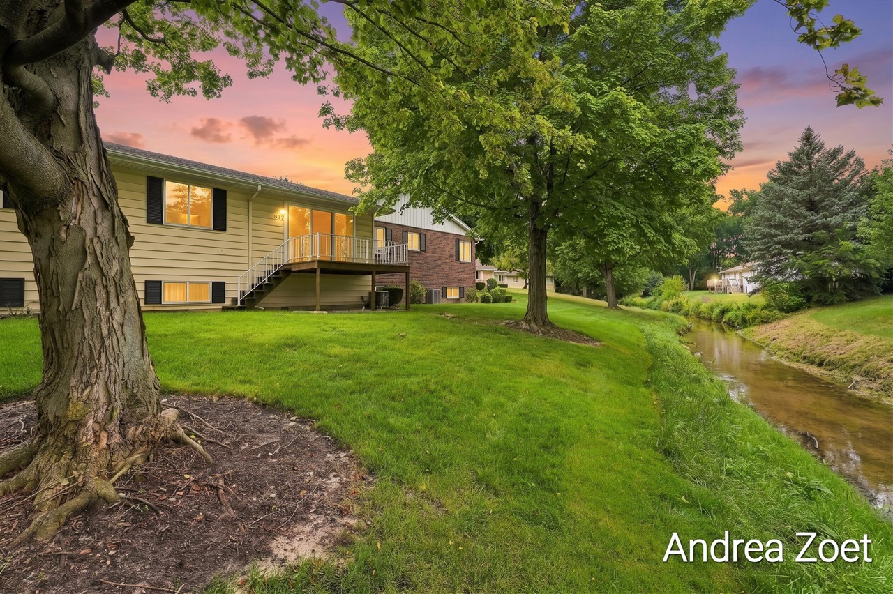 2nd image of 5773 Leisure South Dr, Grand Rapids, MI 49548 | MLS# 70552605