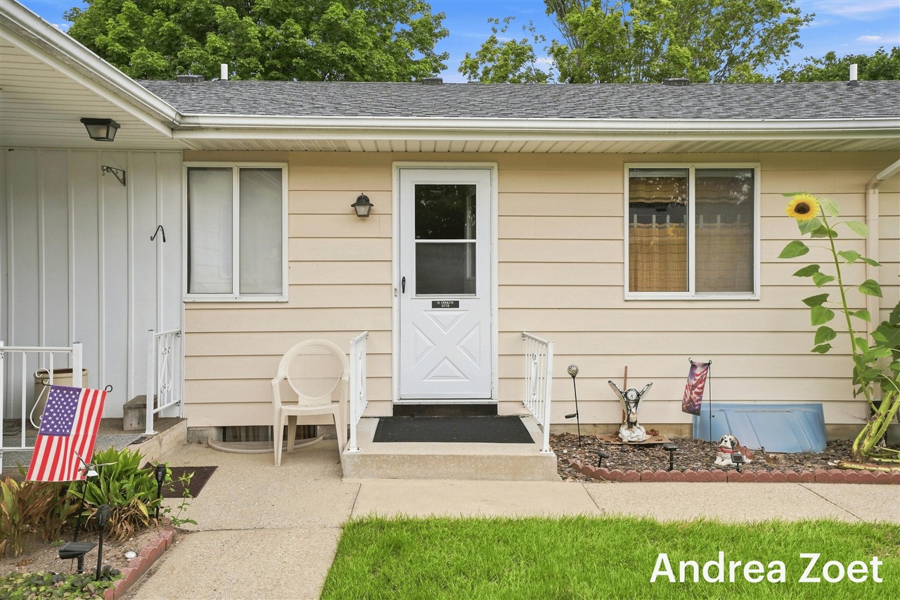 3rd image of 5773 Leisure South Dr, Grand Rapids, MI 49548 | MLS# 70552605