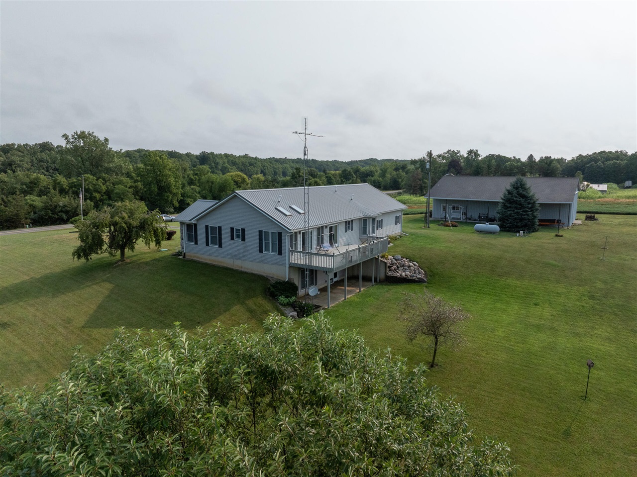 3rd image of 6819 Squawfield Rd, Pittsford, MI 49271 | MLS# 70552613