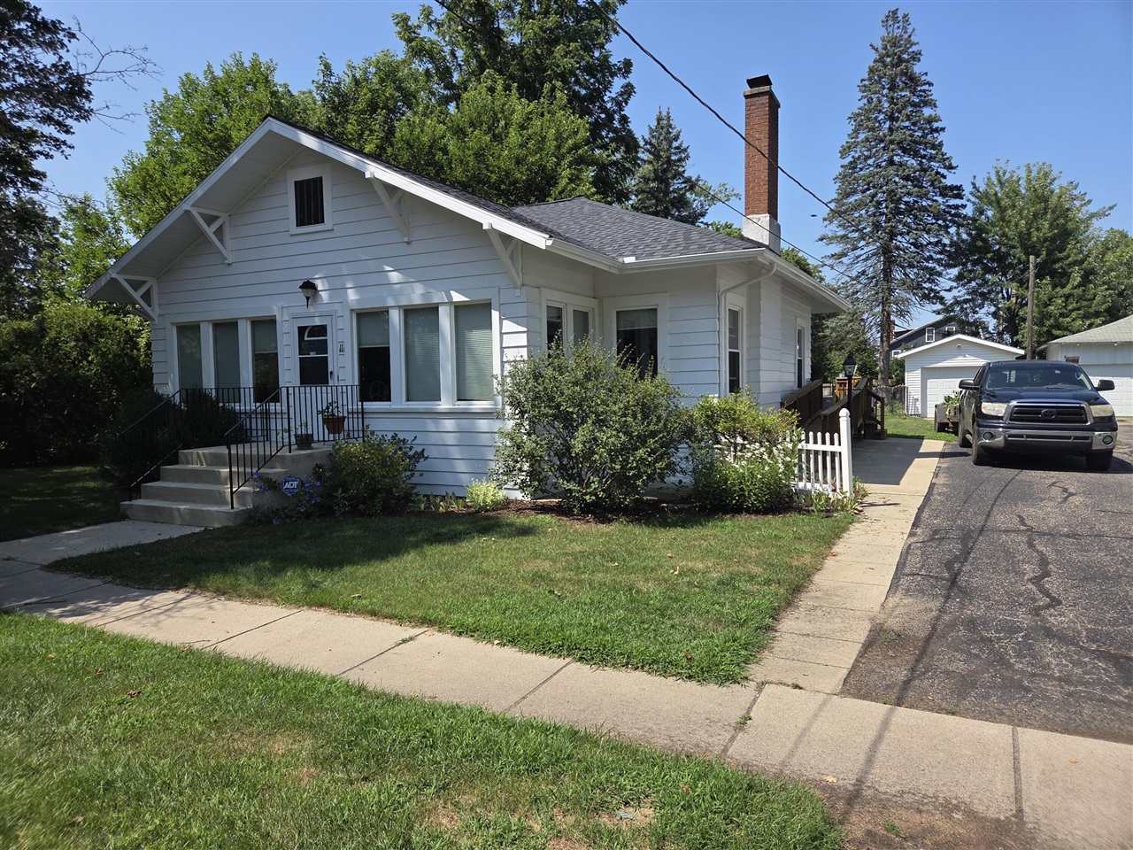 3rd image of 111 Cedar St, Paw Paw, MI 49079 | MLS# 70552633
