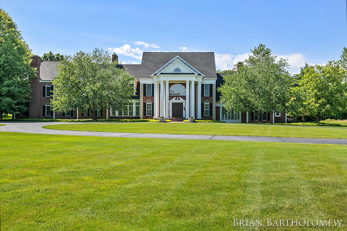 4th image of 560 Saddlebrook Dr, Ada, MI 49301 | MLS# 70552643