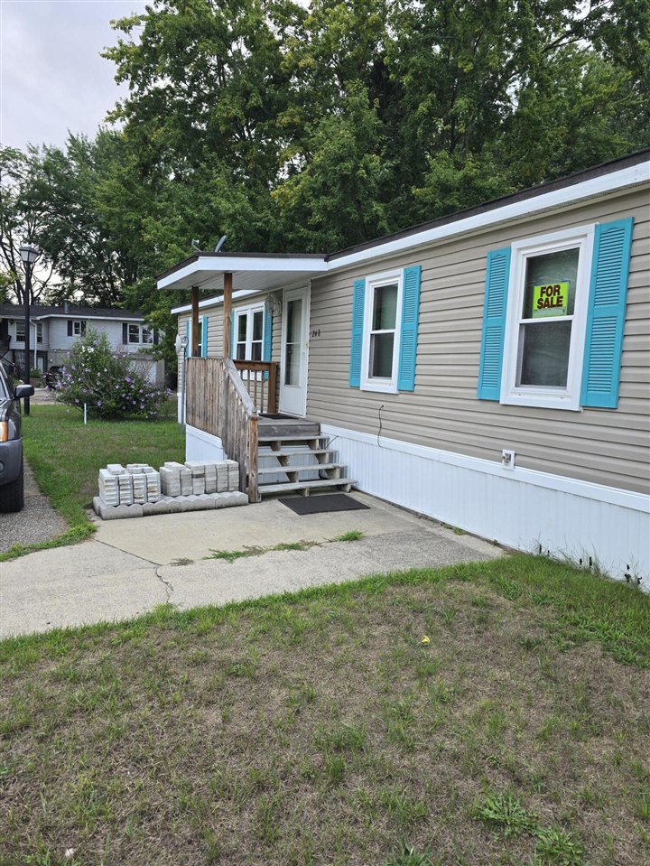 1st image of 6405 Thornapple Lake Rd, Nashville, MI 49073 | MLS# 70552671