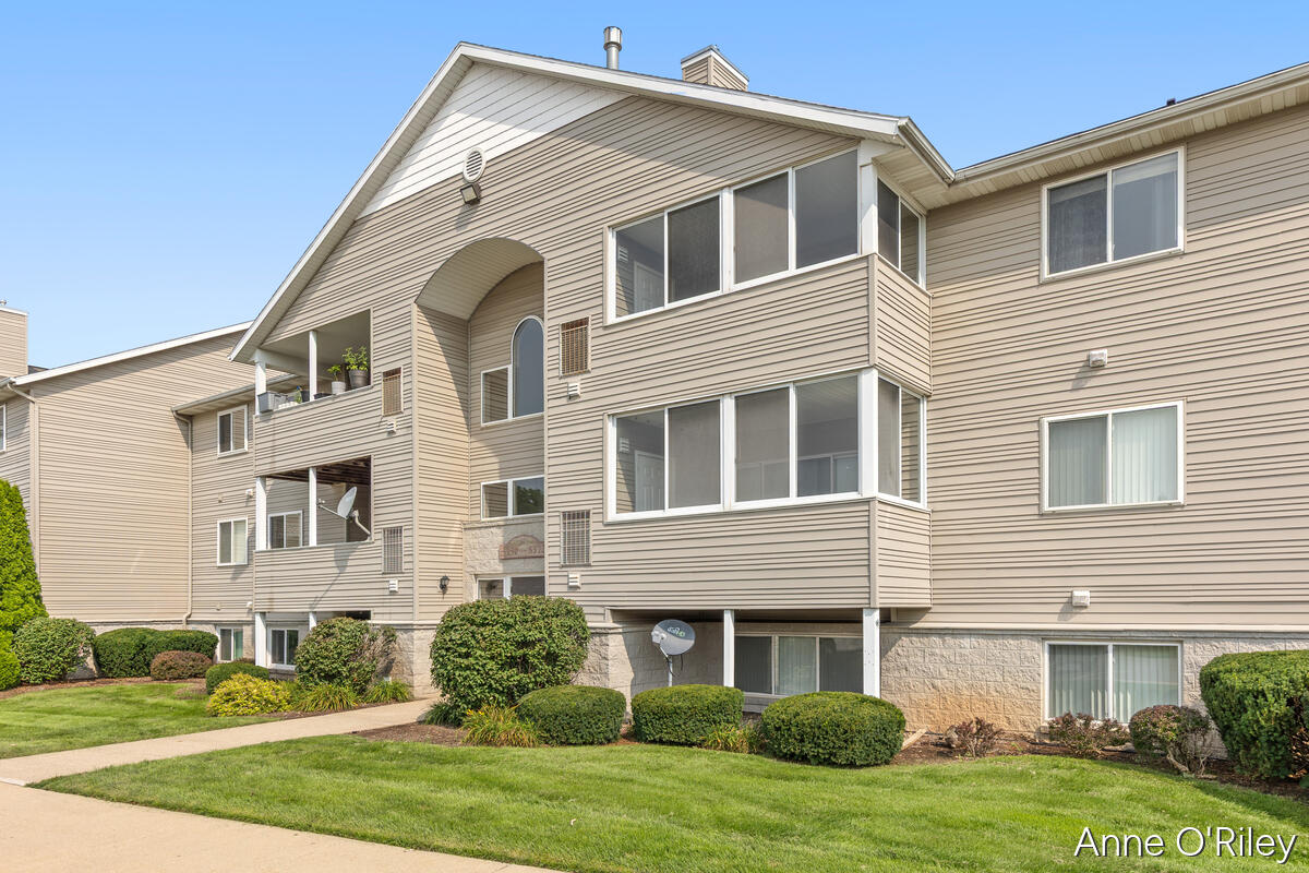2nd image of 8372 N Jasonville Ct, Caledonia, MI 49316 | MLS# 70552680