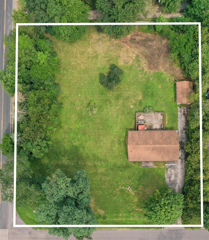 Photo 3 of Single family home for sale at 8887 Elm Valley Rd, Union Pier, MI 49129 | MLS# 70552700 | Listing updated on 2026-10-06
