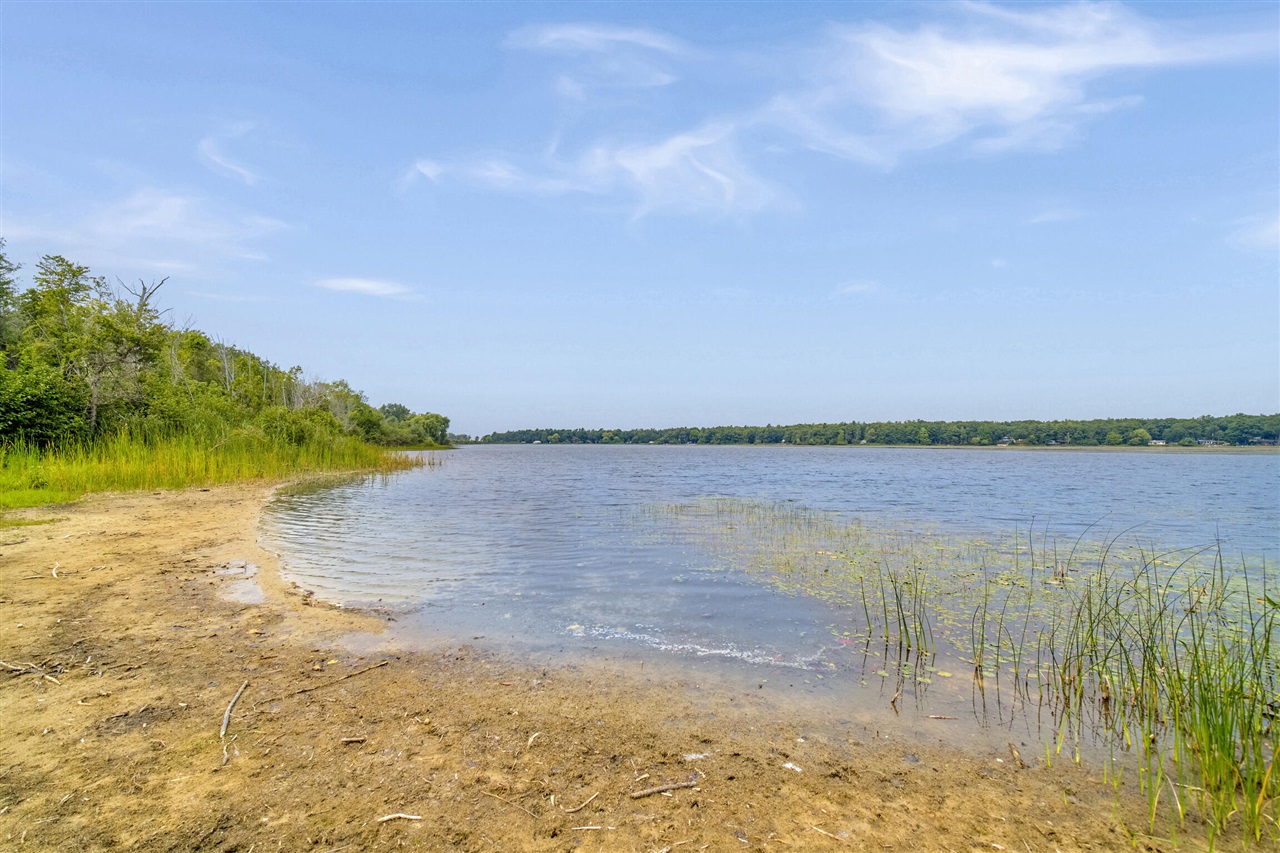 2nd image of 302 E Kott Rd, Manistee, MI 49660 | MLS# 70552756